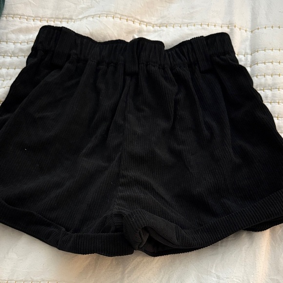 Halara Women's Black Corduroy Shorts - size small - NWT - Picture 5 of 8